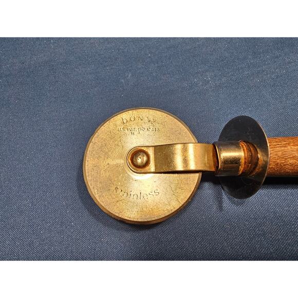 Vintage Bonny Stainless Steel 2-1/4" Pizza Cutter/Wheel w/Wood Handle - 7" long - Picture 2 of 8